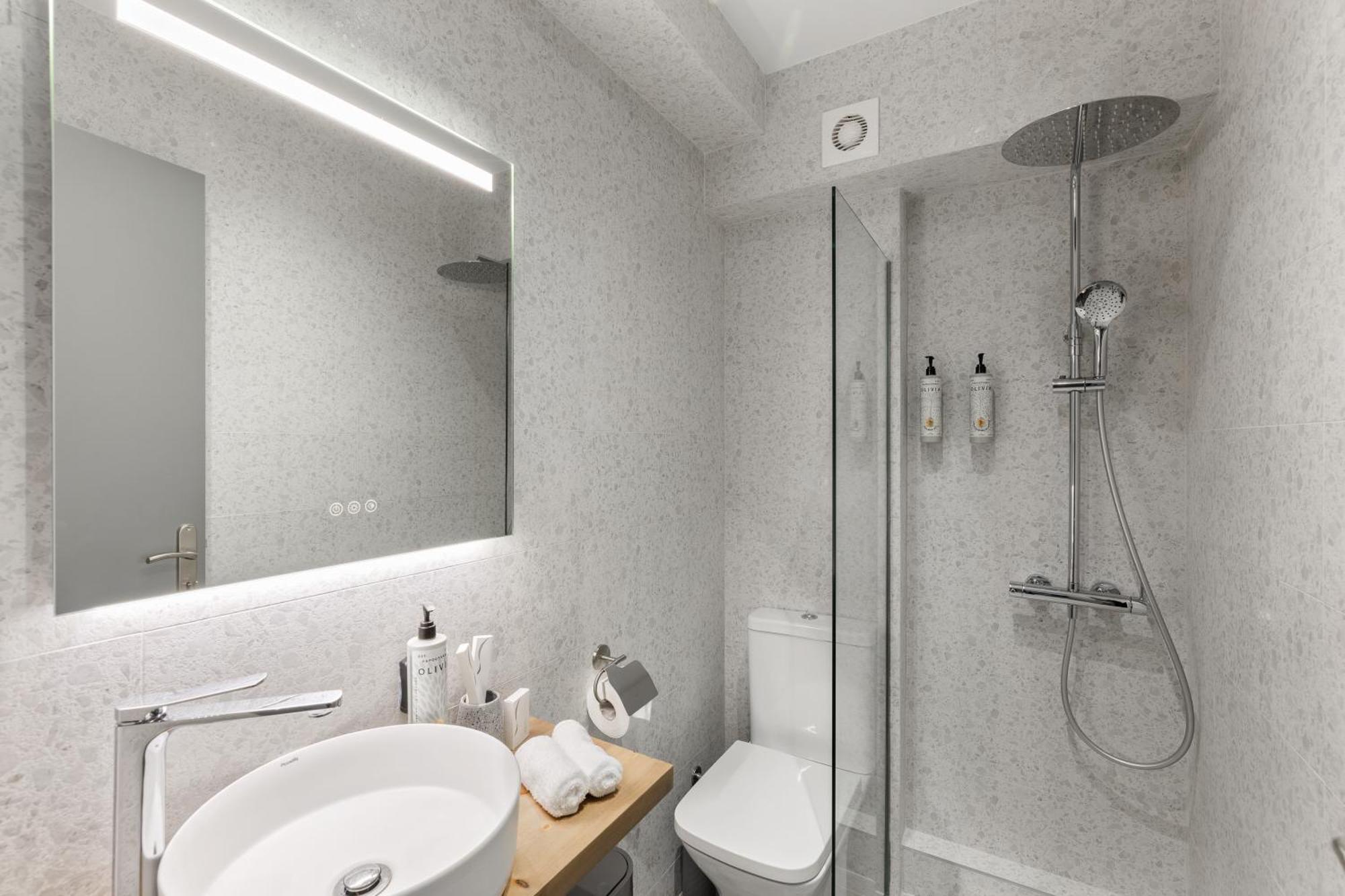 The Q Hotel Athènes Extérieur photo
