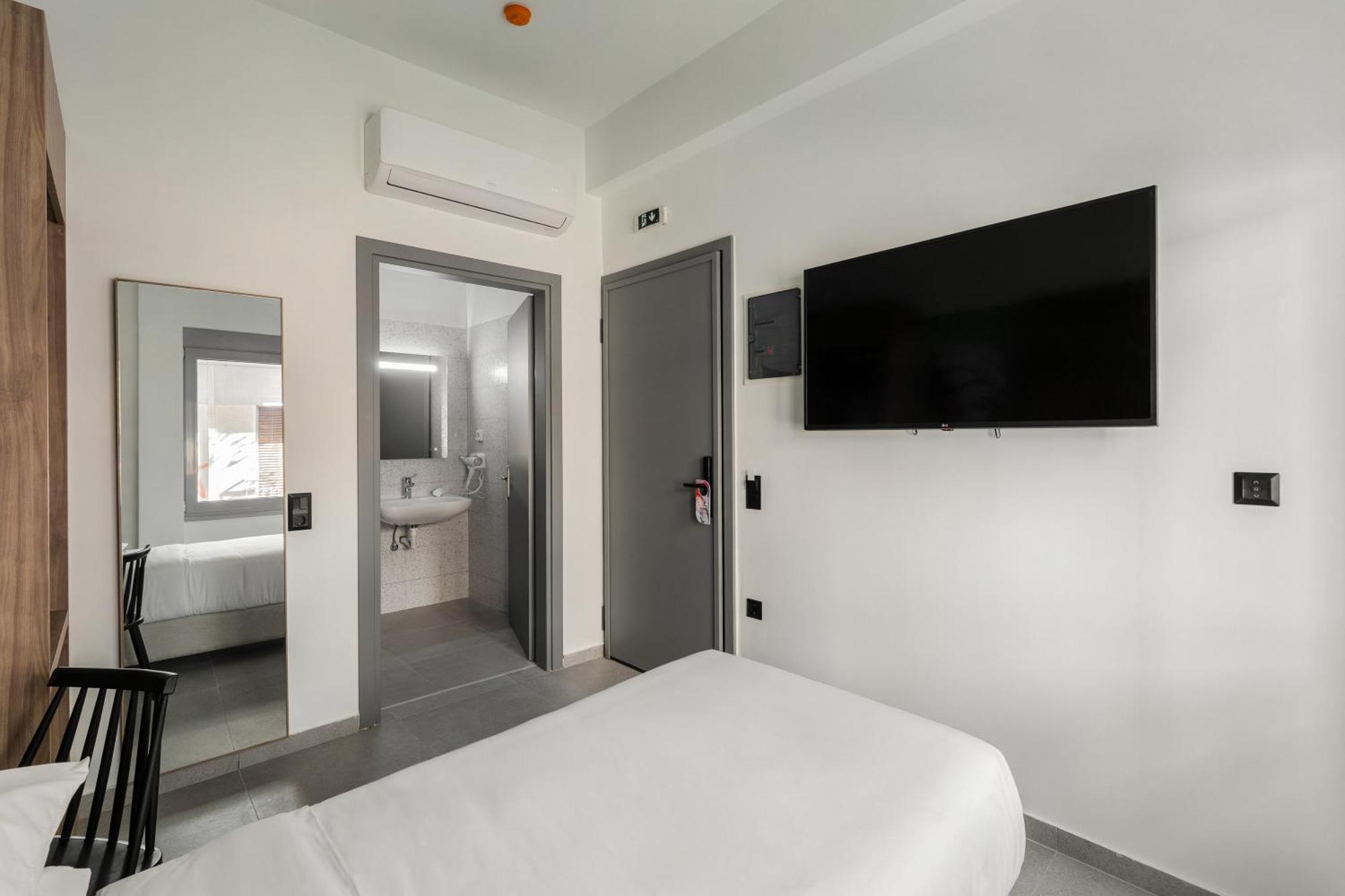 The Q Hotel Athènes Extérieur photo